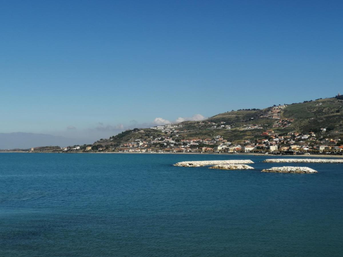 Panoramic Apartments In Villa In Center "The Beach And The Cliff" 1 Agropoli Kültér fotó