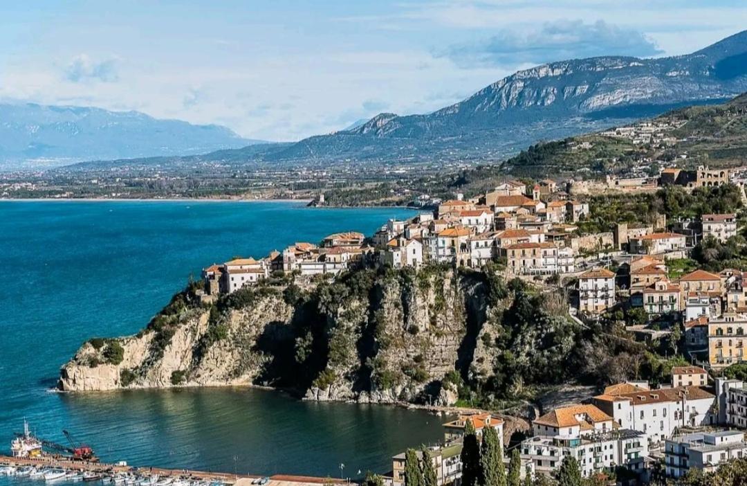 Panoramic Apartments In Villa In Center "The Beach And The Cliff" 1 Agropoli Kültér fotó