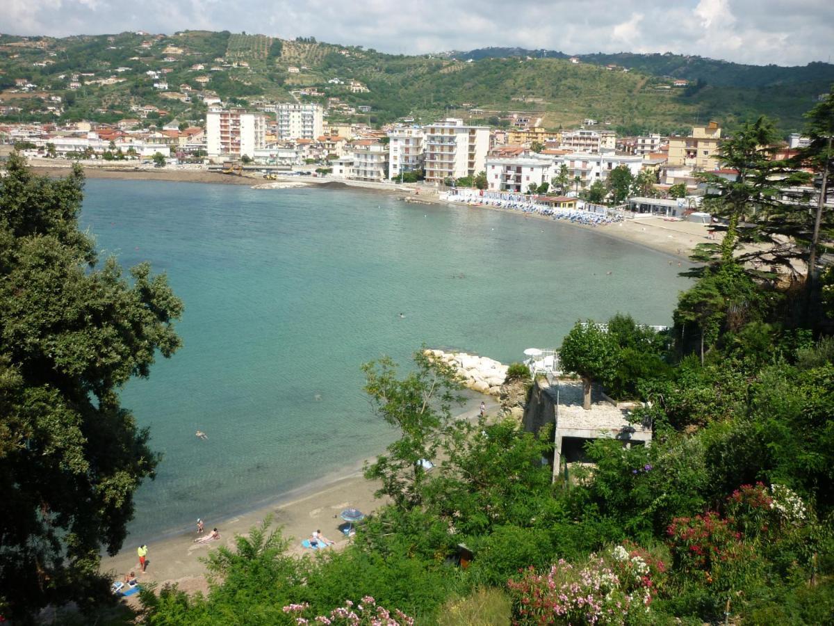 Panoramic Apartments In Villa In Center "The Beach And The Cliff" 1 Agropoli Kültér fotó